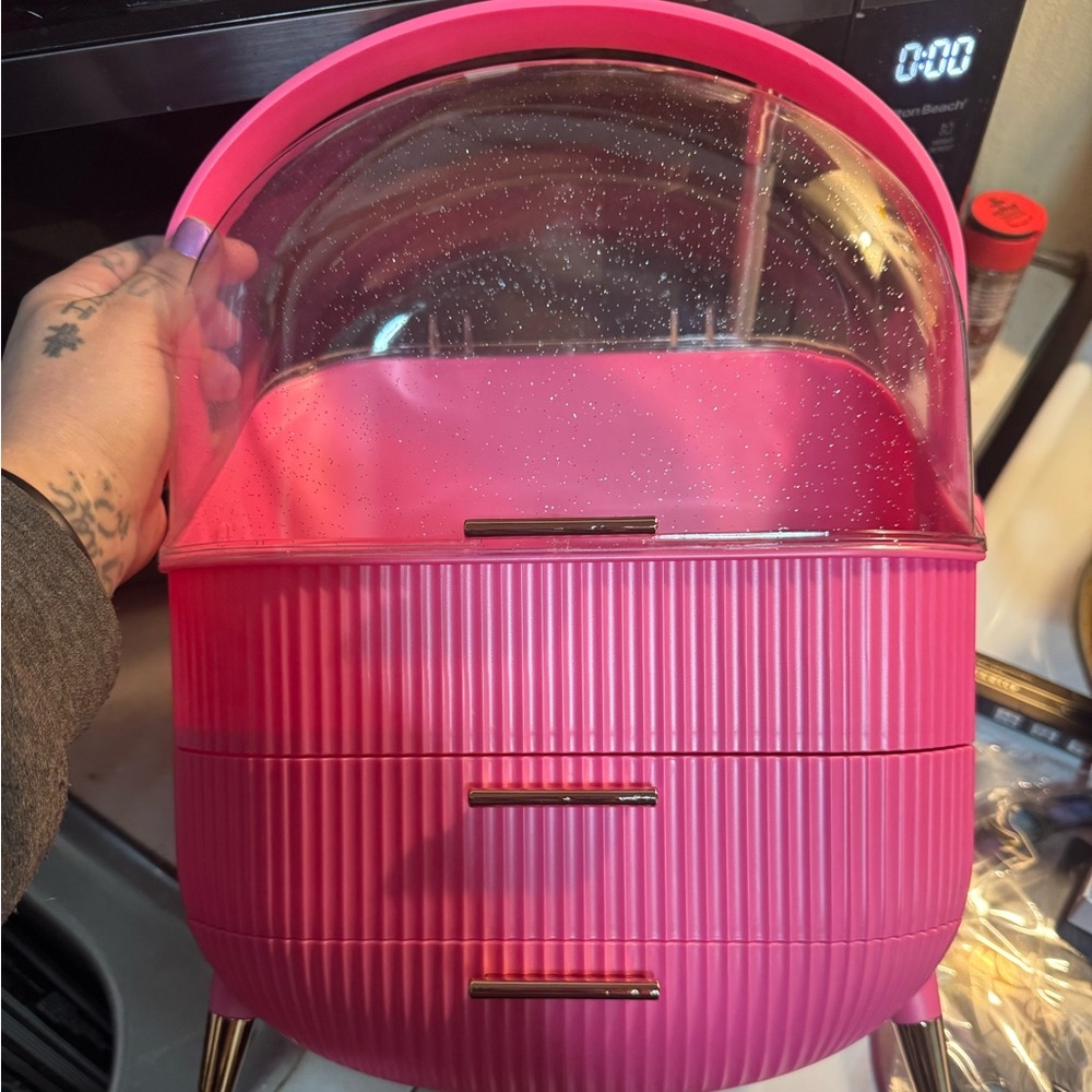 Hot Pink Egg Make up Organizer. New In Box